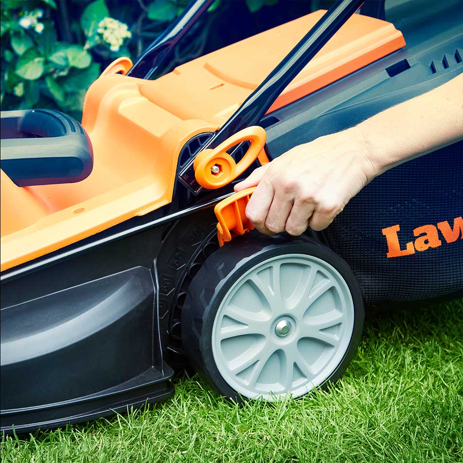 LawnMaster 1400W 34cm | Electric Lawn Mower - Image 4