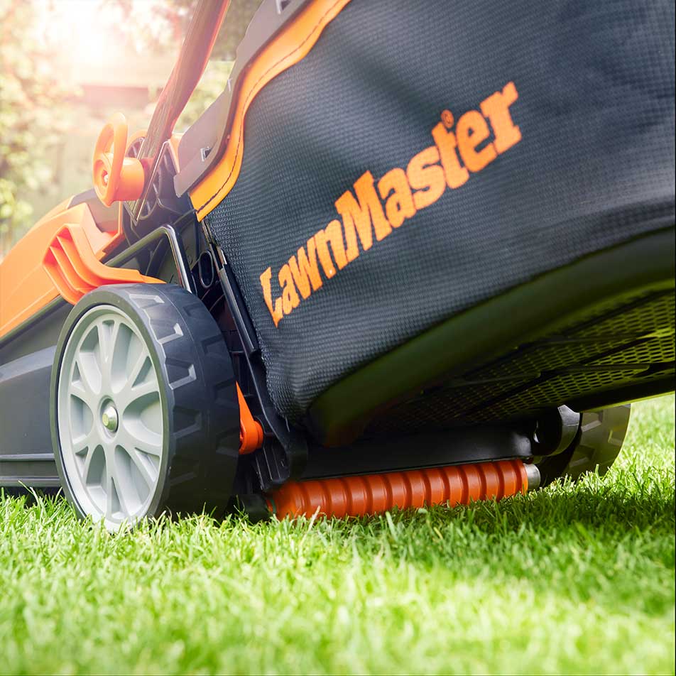 LawnMaster 1400W 34cm | Electric Lawn Mower - Image 5