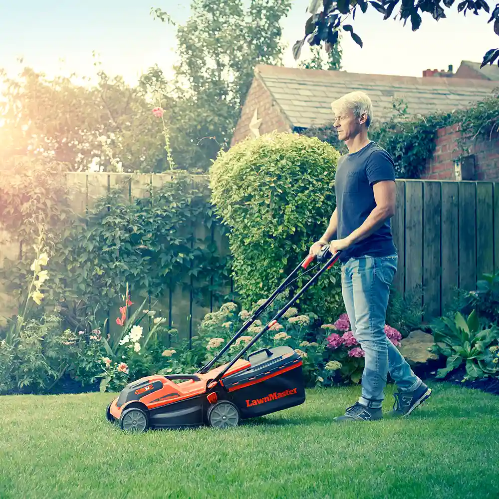 LawnMaster MX 24V 34cm | Cordless Lawn Mower - Image 3