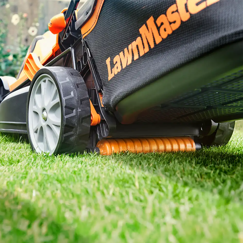 LawnMaster MX 24V 34cm | Cordless Lawn Mower - Image 5