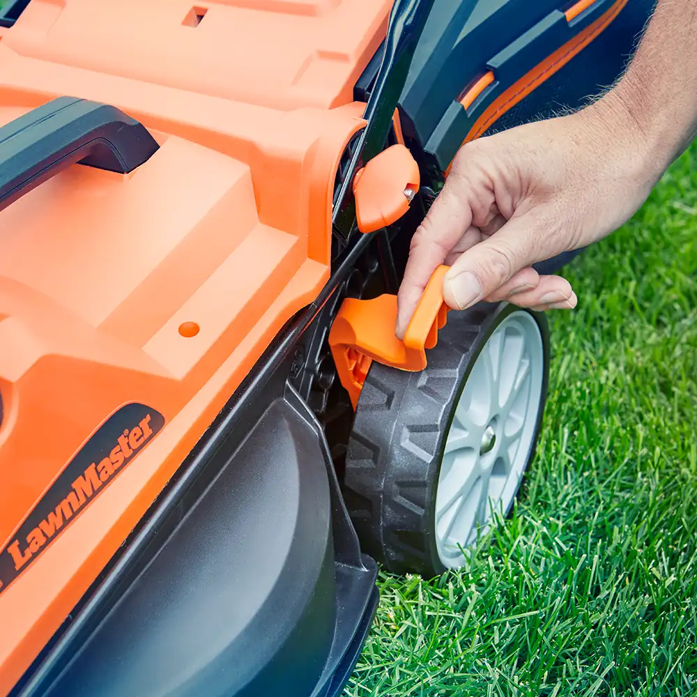 LawnMaster MX 24V 34cm | Cordless Lawn Mower - Image 6