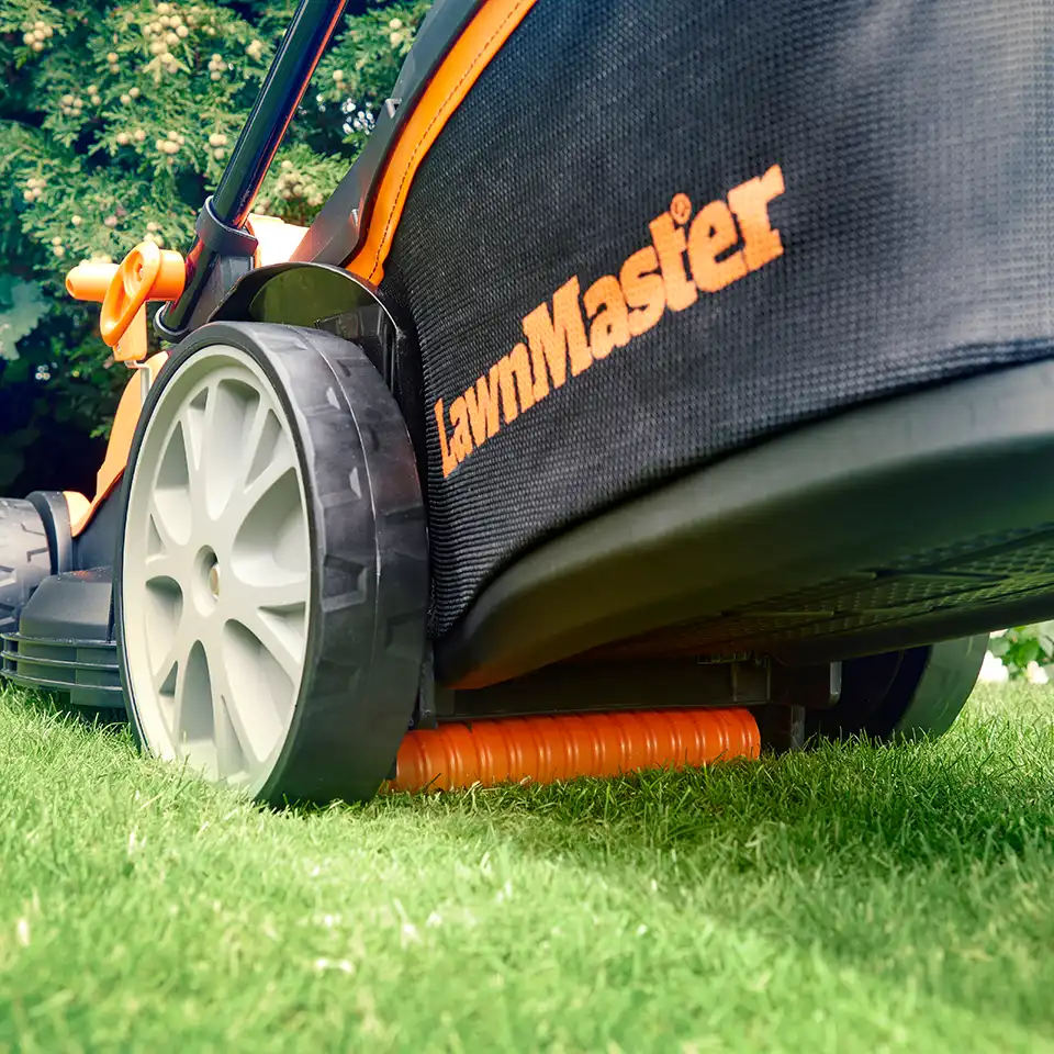 LawnMaster 1800W 40cm | Electric Lawnmower with 25cm Grass Trimmer Set - Image 3