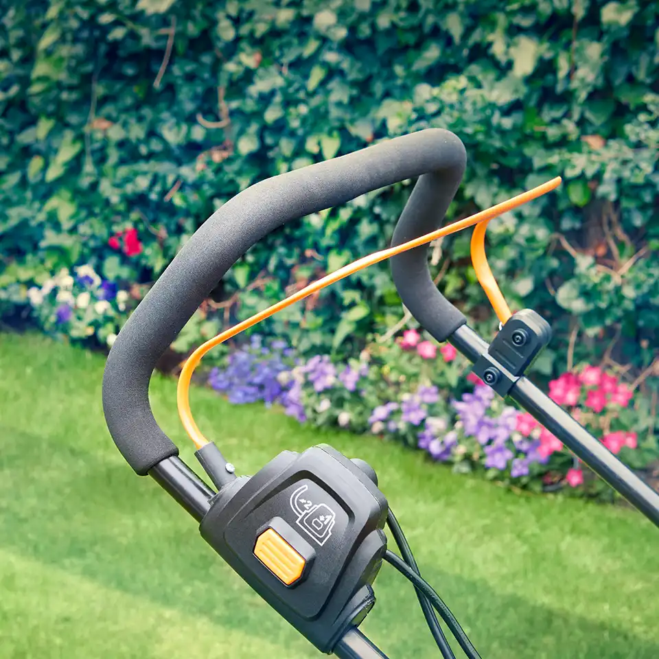 LawnMaster 1800W 40cm | Electric Lawnmower with 25cm Grass Trimmer Set - Image 7