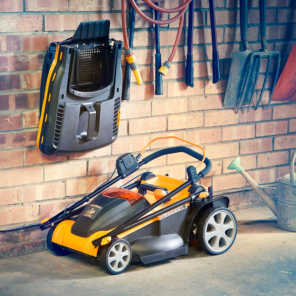LawnMaster 48V 41cm | Cordless Lawn Mower with Spare Batteries - Image 11