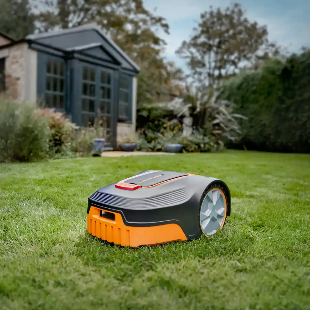LawnMaster L10 | Robot Lawn Mower - Up to 400m2 - Image 3