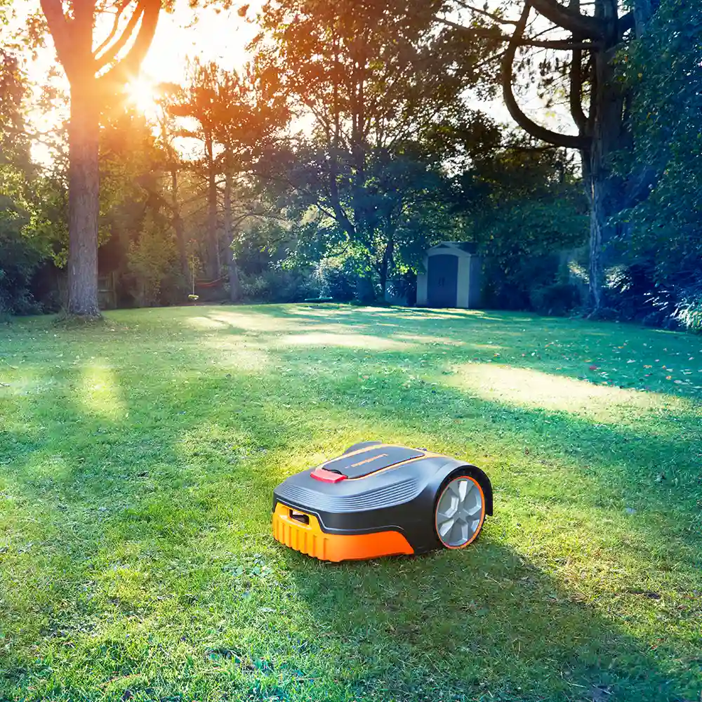 LawnMaster L12 | Robot Lawn Mower - Up to 800m2 - Image 3