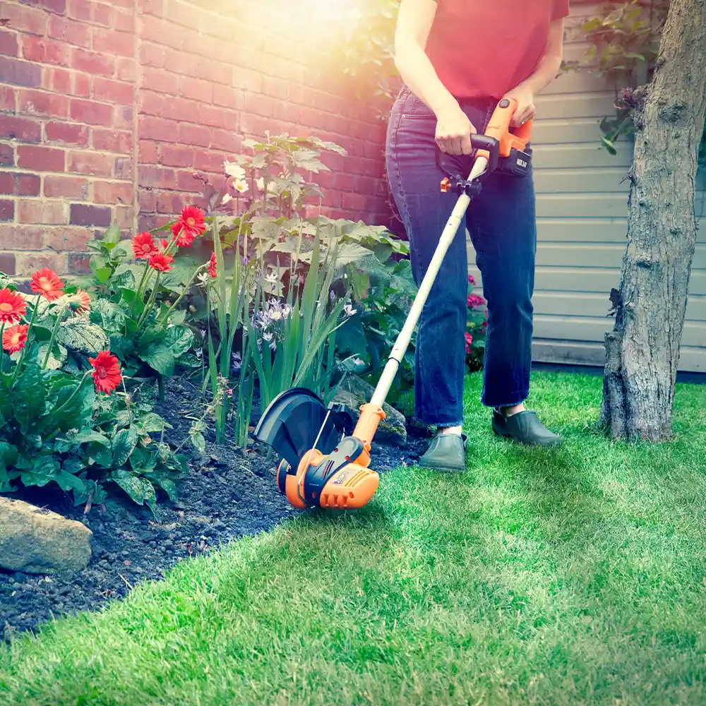 LawnMaster MX 24V 25cm Cordless Grass Trimmer | With Battery - Image 3