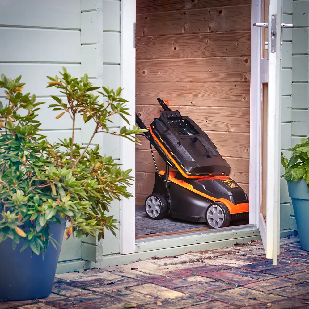 LawnMaster MX 24V 32cm | Cordless Lawn Mower - Image 9